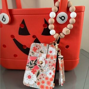 NWT Bogg Bag Compatible Wristlet Walket Keychain combo Silicone Tan